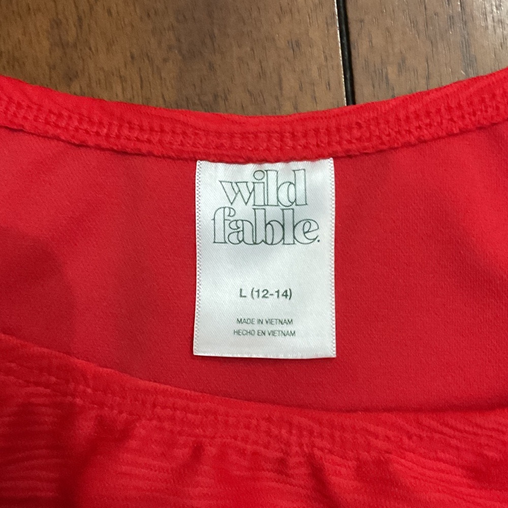 Wild Fable Vibrant Red Top - Picture 2 of 3